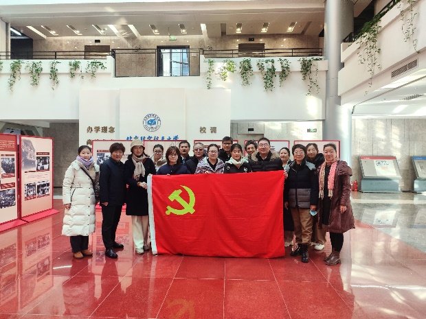 充分发挥党建引领医疗服务高质量发展的