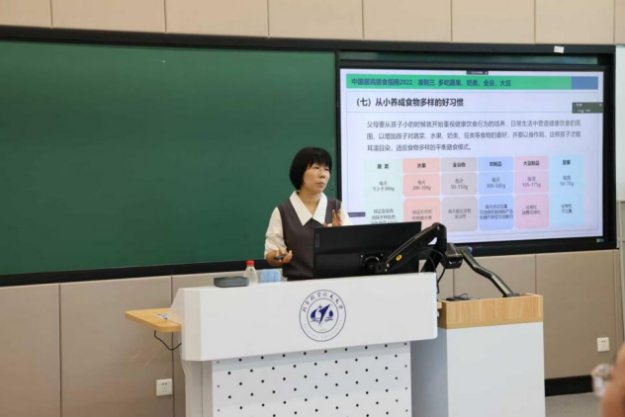 2025年企鹅体育官网正规渠道围绕体